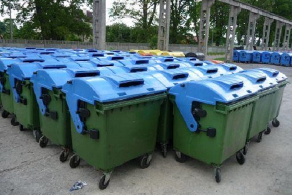 У Рівному встановлять 60 нових сміттєвих контейнерів для поліетилену, скла та картону