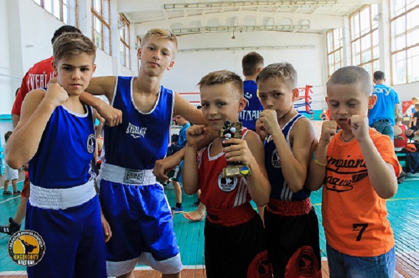 Шестеро рівненських юних боксерів привезли медалі з Вінничини