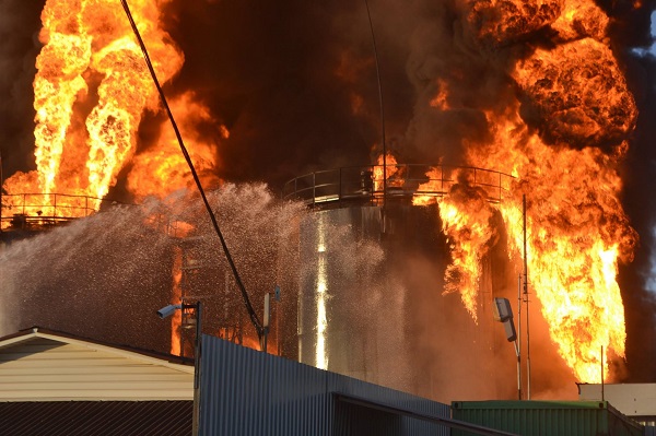Пожежа на «БРСМ-Нафті» під Києвом: хто прикриває приватну компанію? (ВІДЕО)
