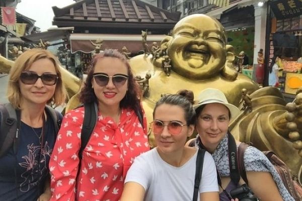 Подорож до Китаю: життя без Facebook, підкорені гори та вікенд з пандами (Фото)