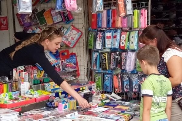 Скоро 1 вересня – початок нового навчального року і Нової Української школи (РЕПОРТАЖ ЗІ ШКІЛЬНОГО РИНКУ)