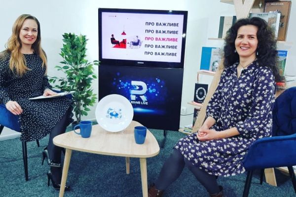 Рівненська художниця-крапкарка розповіла про таємниці натхнення (ВІДЕО)