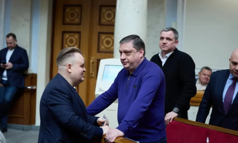 Верховна Рада на пленарному засіданні розглянула низку законопроектів