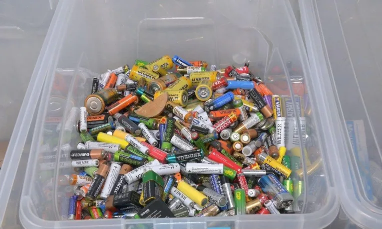 Утилізація використаних батарейок: куди їх можна здати у Рівному