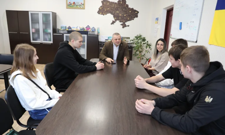 Атомна школа