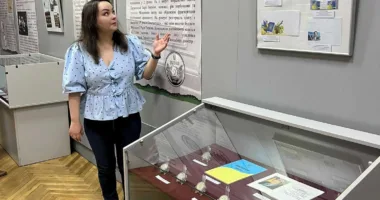 Конституція України через нумізматику: в музеї Рівного нова виставка