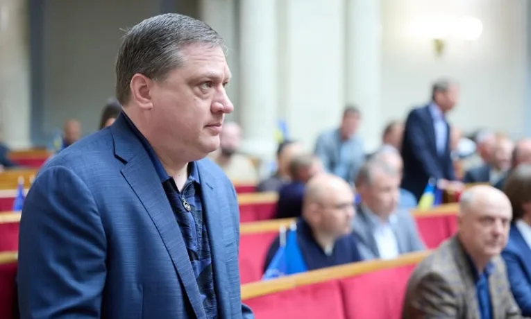 Роман Іванісов
