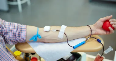 У Рівному продовжують шукати донорів крові: запаси деяких груп та резусів критично низькі
