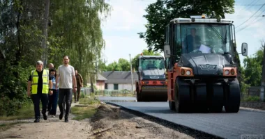 Не завершили до початку повномасштабного вторгнення: на Рівненщині ремонтують ділянку траси Н-25