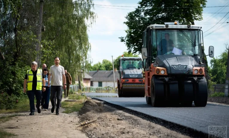 Не завершили до початку повномасштабного вторгнення: на Рівненщині ремонтують ділянку траси Н-25