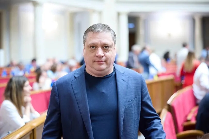 Роман Іванісов