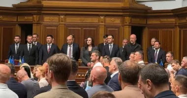 Кабмін оновили: хто зберіг посаду