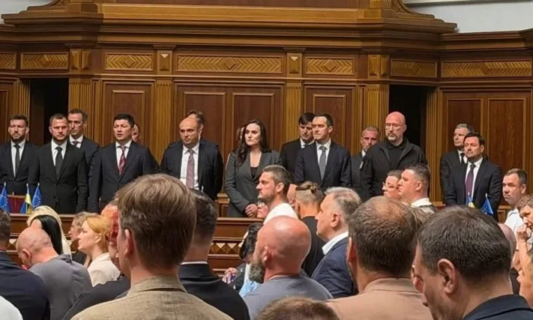 Кабмін оновили: хто зберіг посаду