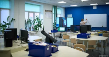 Обладнання для роботи під час блекаутів отримають майже два десятки шкіл Рівненщини