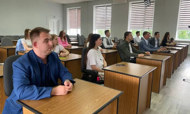 Склад Молодіжної ради при Рівненській міській раді оновлять: оголошено прийом документів