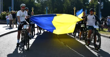 Збирали кошти на ЗСУ: в Рівному провели 5-й благодійний велопробіг (ФОТО)