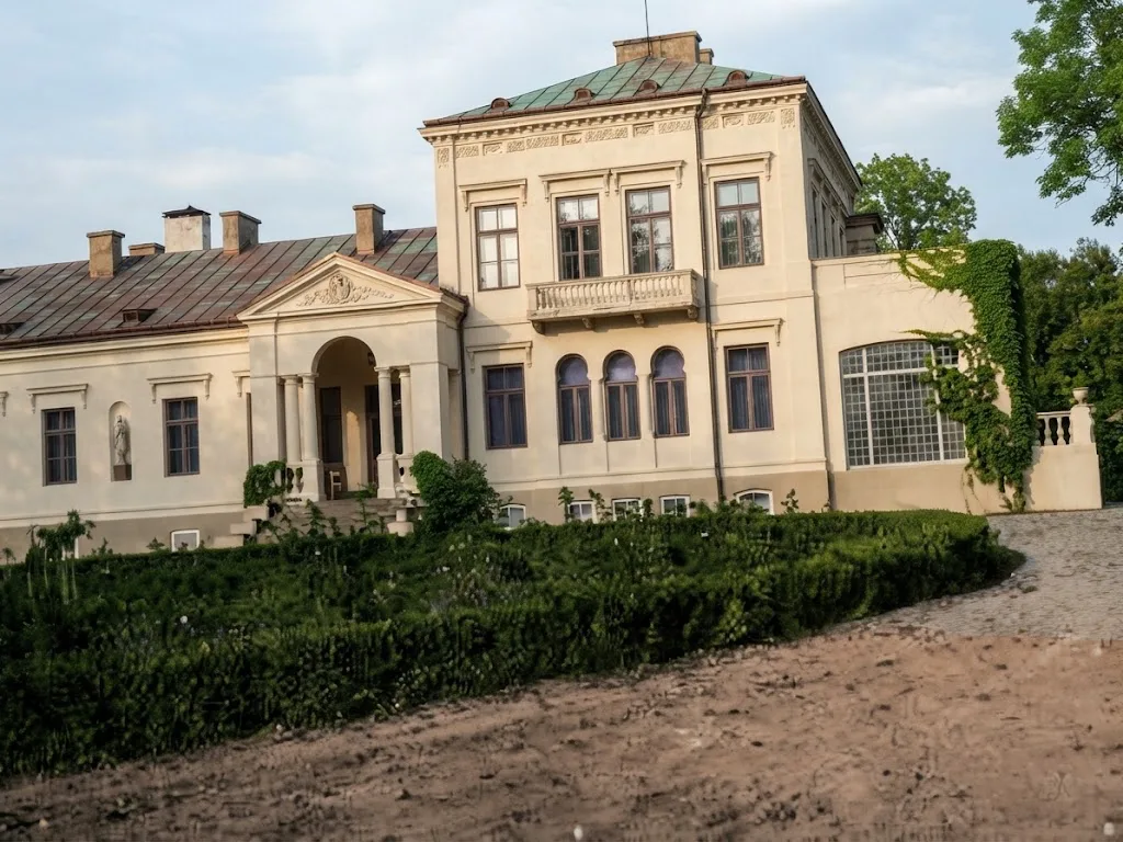 Палац у Довгошиях