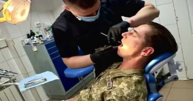 У Рівненському обласному клінічному госпіталі ветерани та ветеранки можуть безкоштовно пролікувати зуби