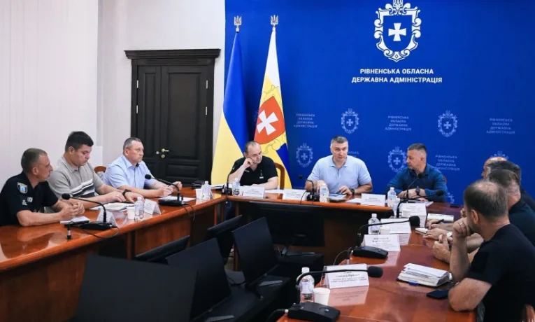 Вирішують, як забезпечити безпечний переїзд через залізничні колії у Рівненській області