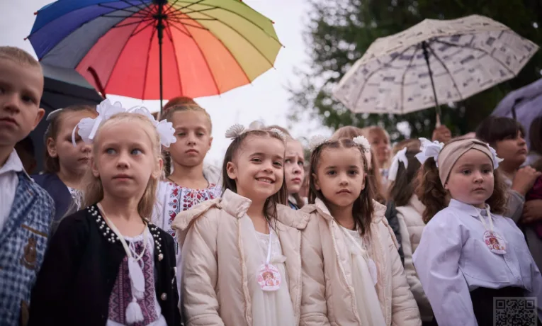 «Пакунок школяра»: скільки першокласників на Рівненщині його отримали