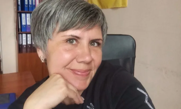 Була фахівчинею із супроводу ветеранів, а тепер військовослужбовиця: історія Юлії, яка підписала контракт зі 104-ю бригадою